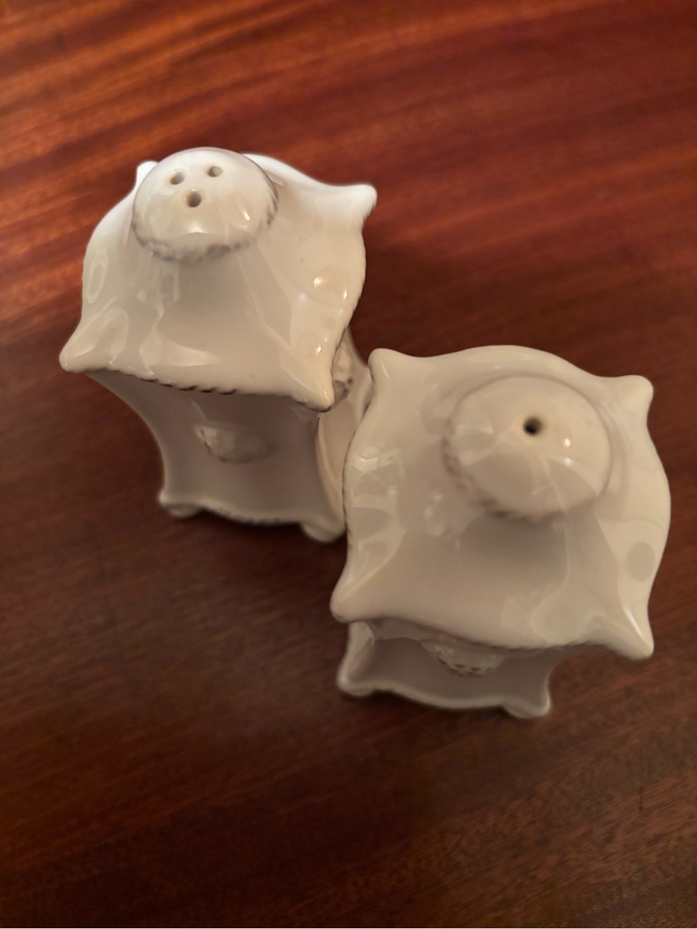 Juliska Berry & Thread Salt/Pepper Shakers - Picture 2 of 2